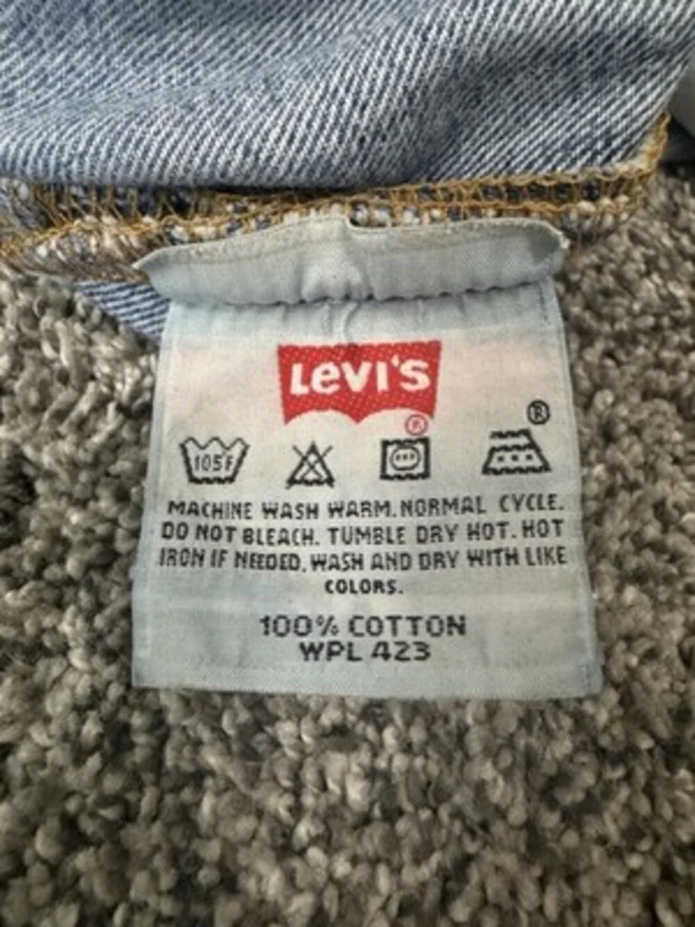 Vintage Levi’s 501 Jeans Made in USA 36x32 Button Fly 90s Original Fit Denim